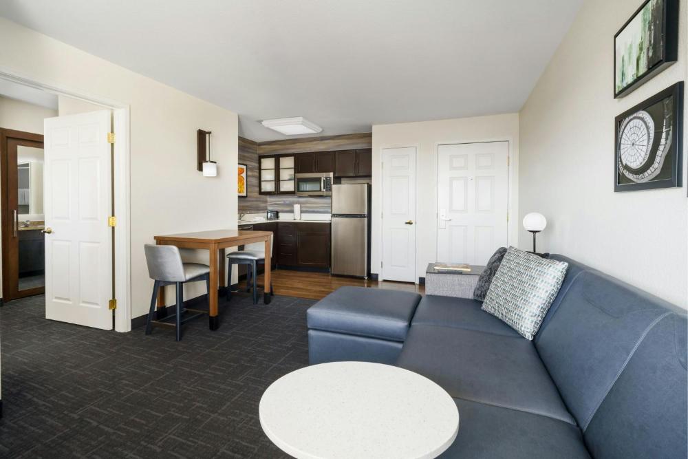 One-Bedroom Queen Suite with Sofa Bed interior